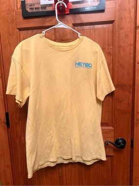 Heybo Men's Long Sleeve Tee in Pale Yellow